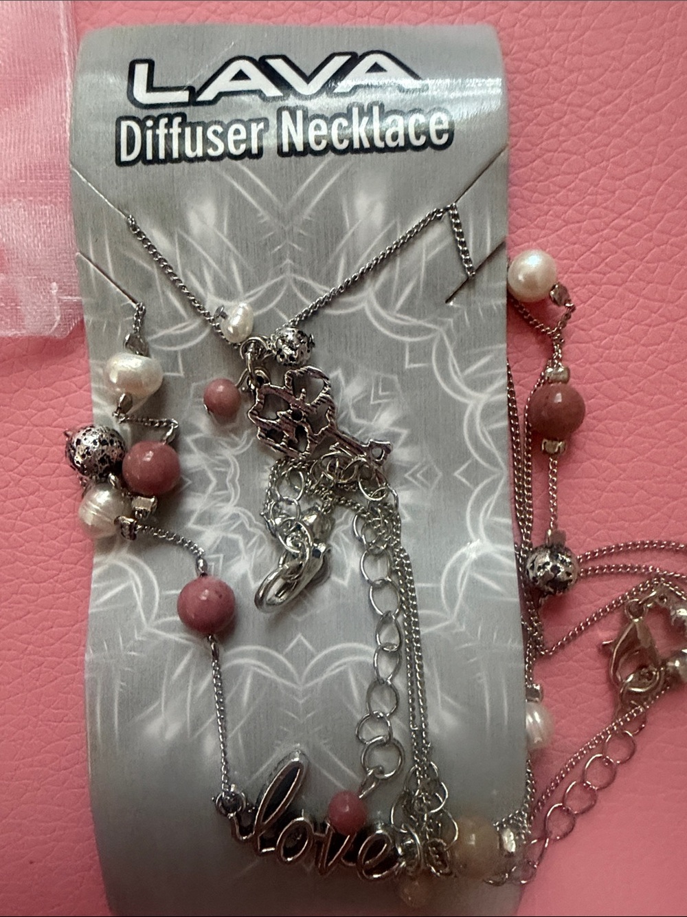 Lava diffuser necklace - Picture 3 of 4